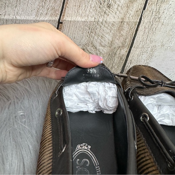 TODS - Limited Edition Driving Shoes - Picture 8 of 9